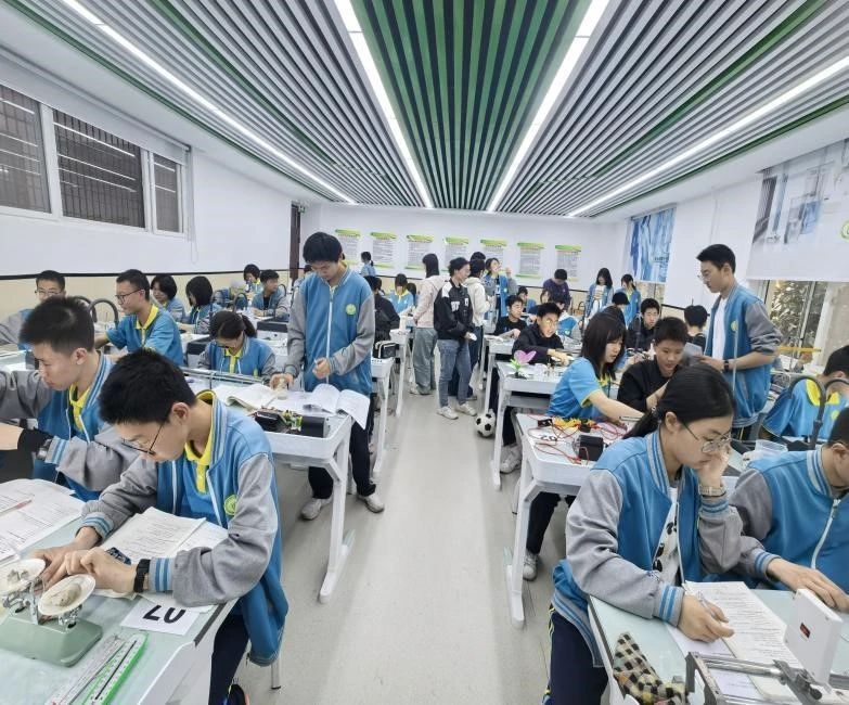 《科学“净”界：探秘粗盐提纯》——新乡市第十中学化学组科学教育优秀课例展评（七）